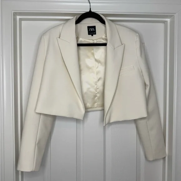 Zara Women's Elegant Cream Suit Jacket - Picture 2 of 3
